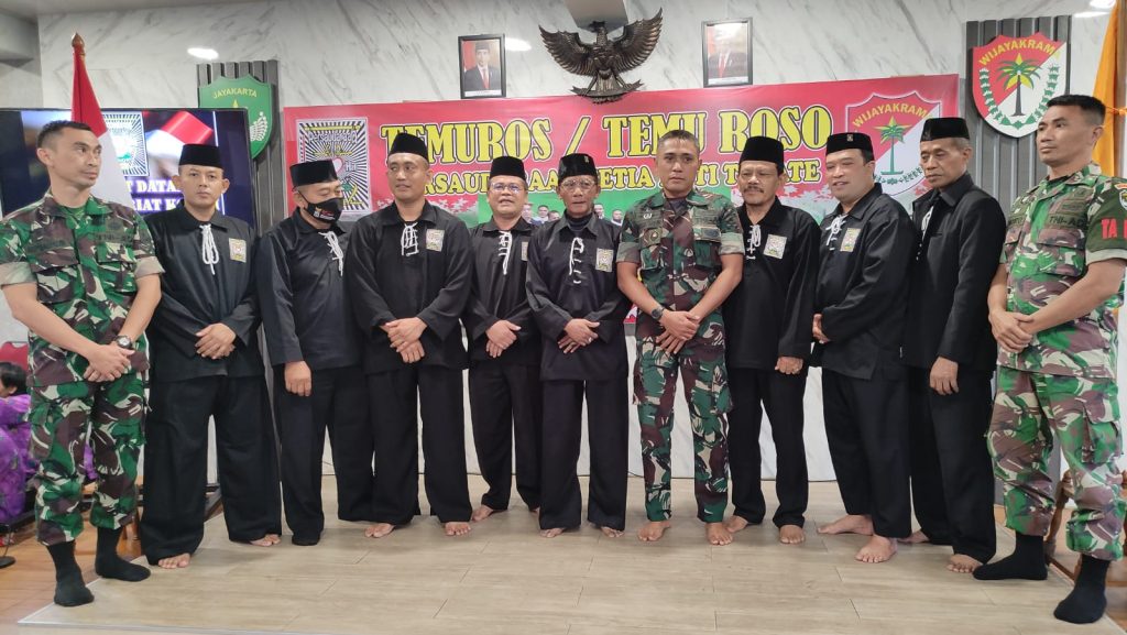 Para Anggota Pengurus PSHT & Ketua Ranting se-Cabang kota Tangerang beserta Jajarannya.