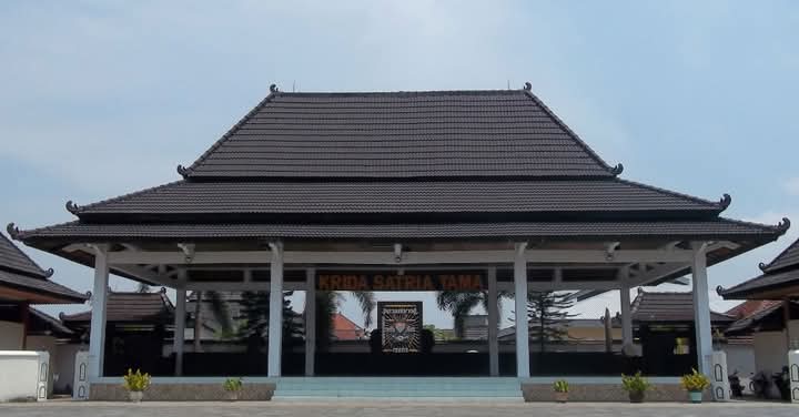 Hanya Dapat Diam Dan Membisu