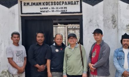 Sekum PSHT Ziarahi Makam Pendiri Di Madiun Jelang Parluh 2026